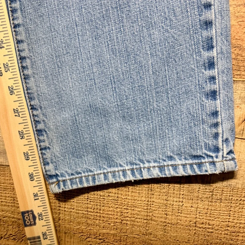 Calvin Klein Jeans Mens 33x32 Relaxed Straight Leg Light Wash Denim MB99A88
